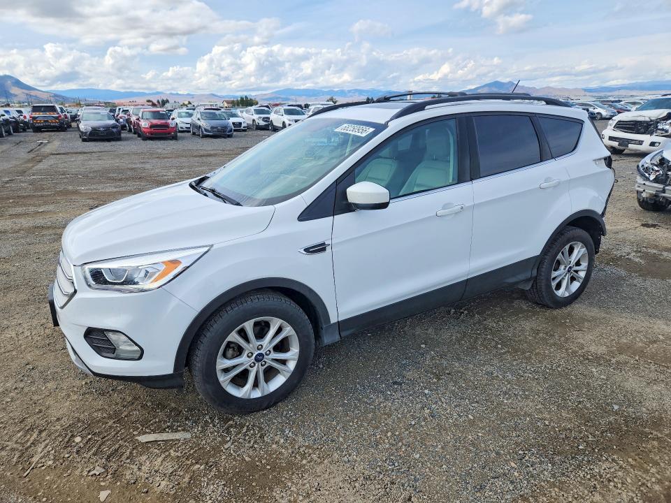 2018 Ford Escape მანქანა იყიდება აუქციონზე, vin: 1FMCU0HD5JUA59771, აუქციონის ნომერი: 68250956