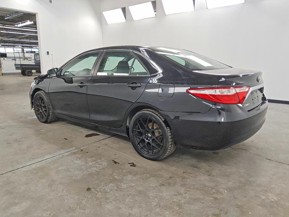 67490376 :رقم المزاد ، 4T1BF1FK0HU364120 vin ، 2017 Toyota Camry مزاد بيع