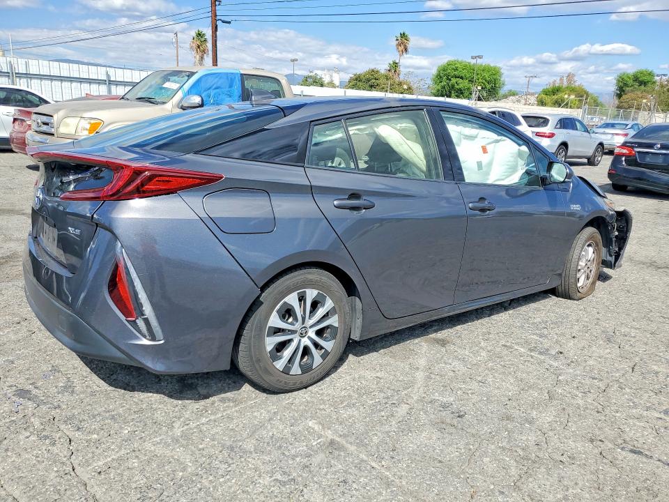 Продажа на аукционе авто 2020 Toyota Prius Prime, vin: JTDKARFP5L3138070, номер лота: 70916096