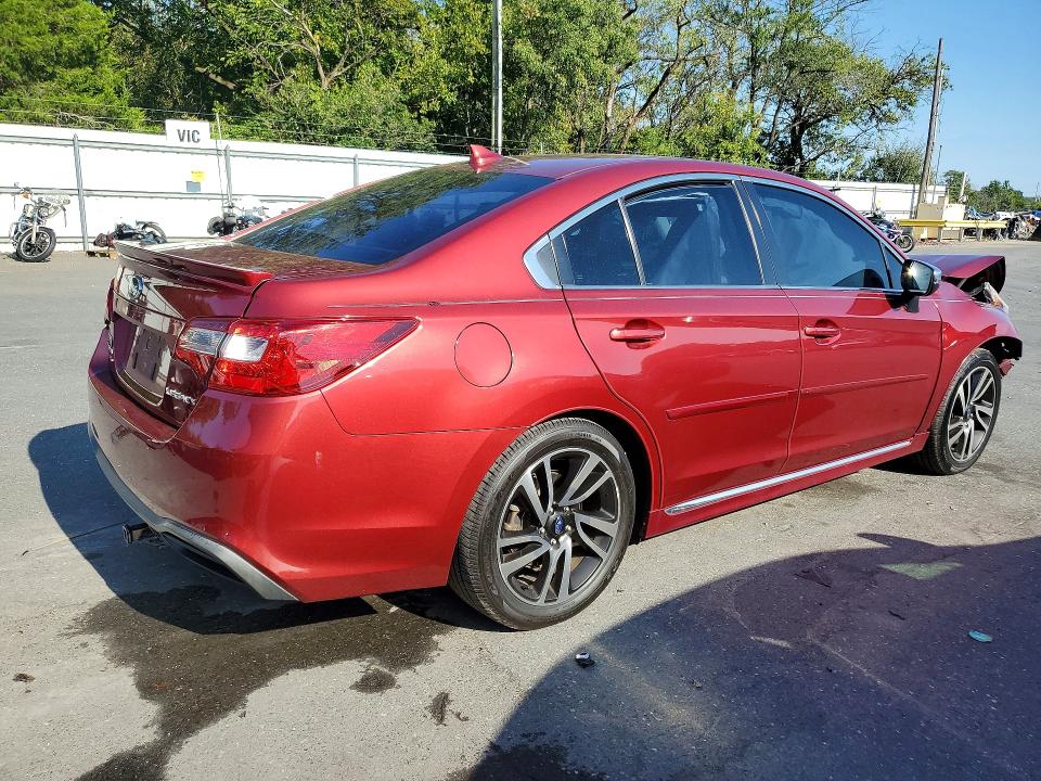 68158316 :رقم المزاد ، 4S3BNAS65J3011609 vin ، 2018 Subaru Legacy مزاد بيع
