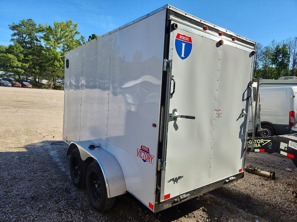 68042896 :رقم المزاد ، 4RAVS1223SG019962 vin ، 2025 Interstate Enclosed Cargo مزاد بيع