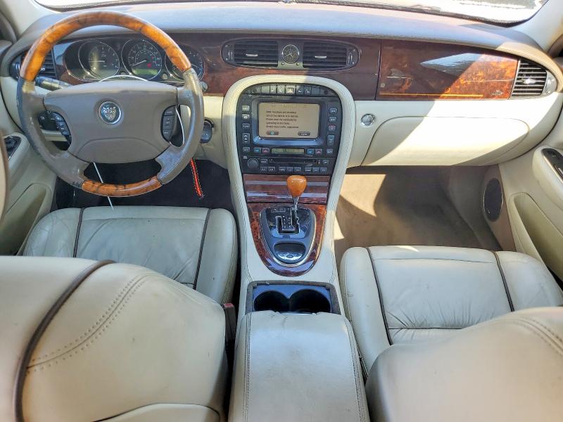 2006 Jaguar Vandenplas მანქანა იყიდება აუქციონზე, vin: SAJWA82B46SG50519, აუქციონის ნომერი: 67652506
