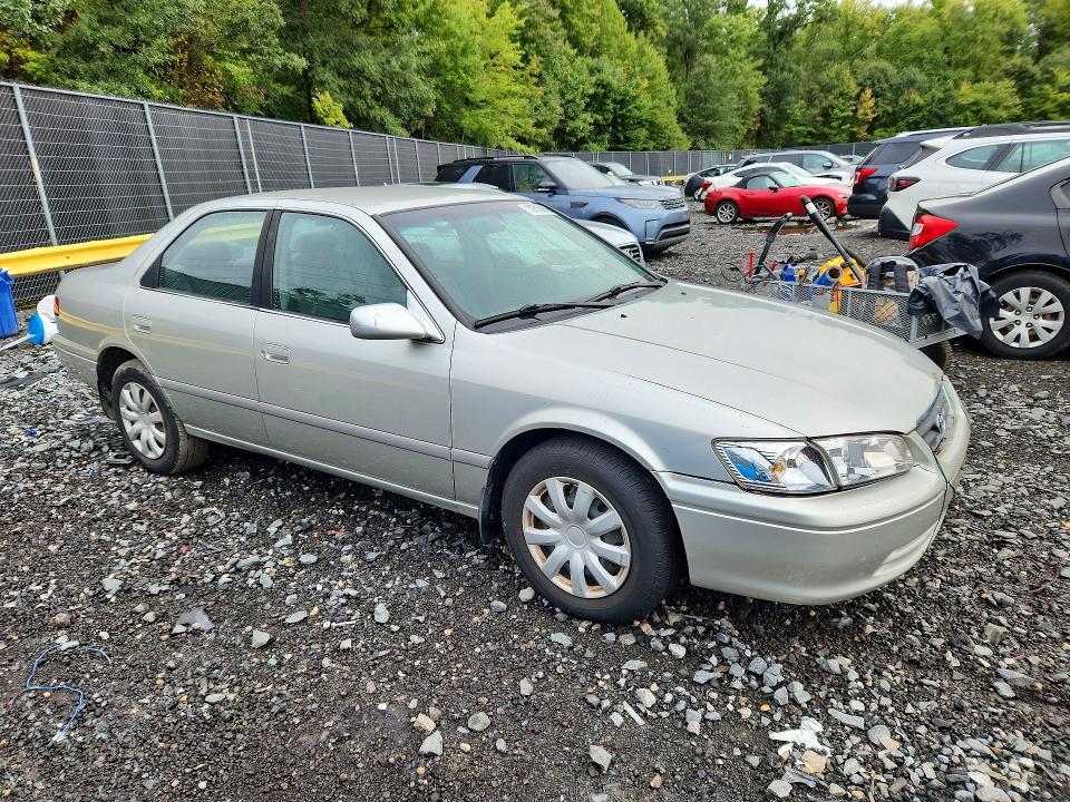 2001 Toyota Camry მანქანა იყიდება აუქციონზე, vin: JT2BG28K110543096, აუქციონის ნომერი: 70505356