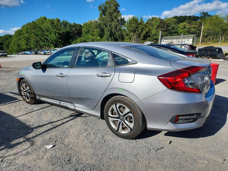 2018 Honda Civic მანქანა იყიდება აუქციონზე, vin: 2HGFC2F51JH597223, აუქციონის ნომერი: 68695686