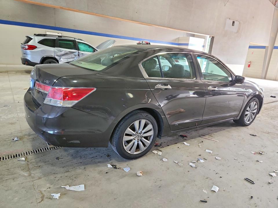 2011 Honda Accord მანქანა იყიდება აუქციონზე, vin: 1HGCP3F71BA006516, აუქციონის ნომერი: 70796986