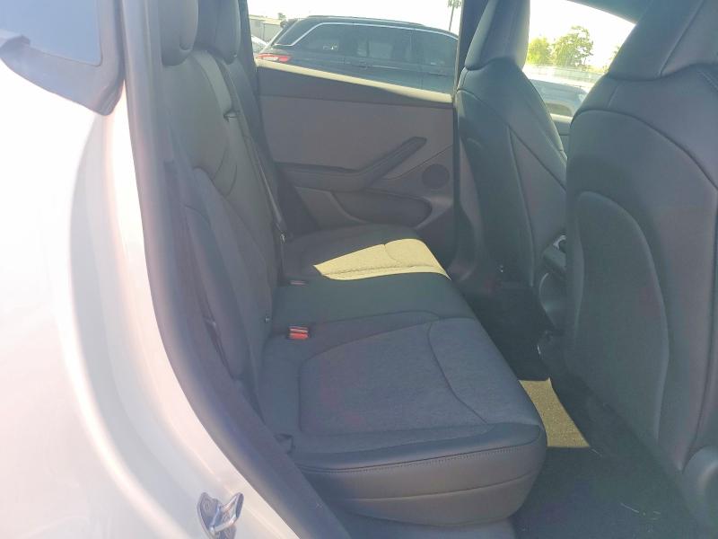 67700666 :رقم المزاد ، 7SAYGDED8TA735431 vin ، 2026 Tesla Model Y مزاد بيع