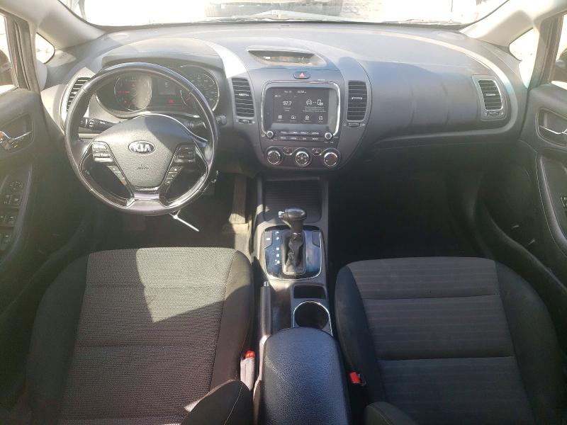 68046976 :رقم المزاد ، 3KPFL4A73JE189580 vin ، 2018 Kia Forte مزاد بيع