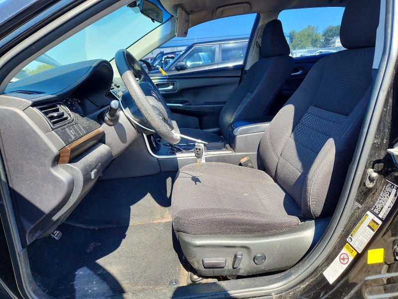 68731806 :رقم المزاد ، 4T1BF1FK6FU994429 vin ، 2015 Toyota Camry مزاد بيع