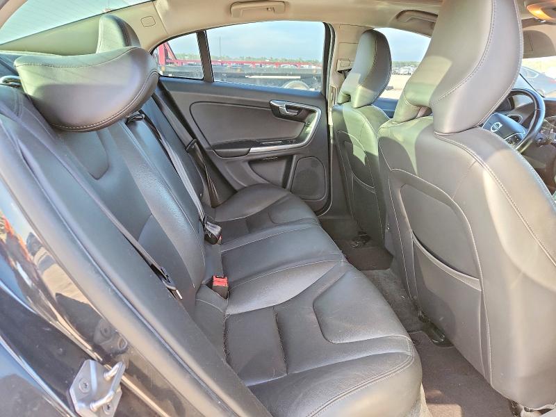 69283536 :رقم المزاد ، YV140MFB0F2315387 vin ، 2015 Volvo S60 مزاد بيع