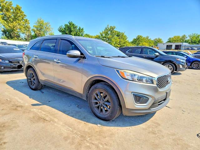 2016 Kia Sorento მანქანა იყიდება აუქციონზე, vin: 5XYPG4A3XGG122623, აუქციონის ნომერი: 68499016