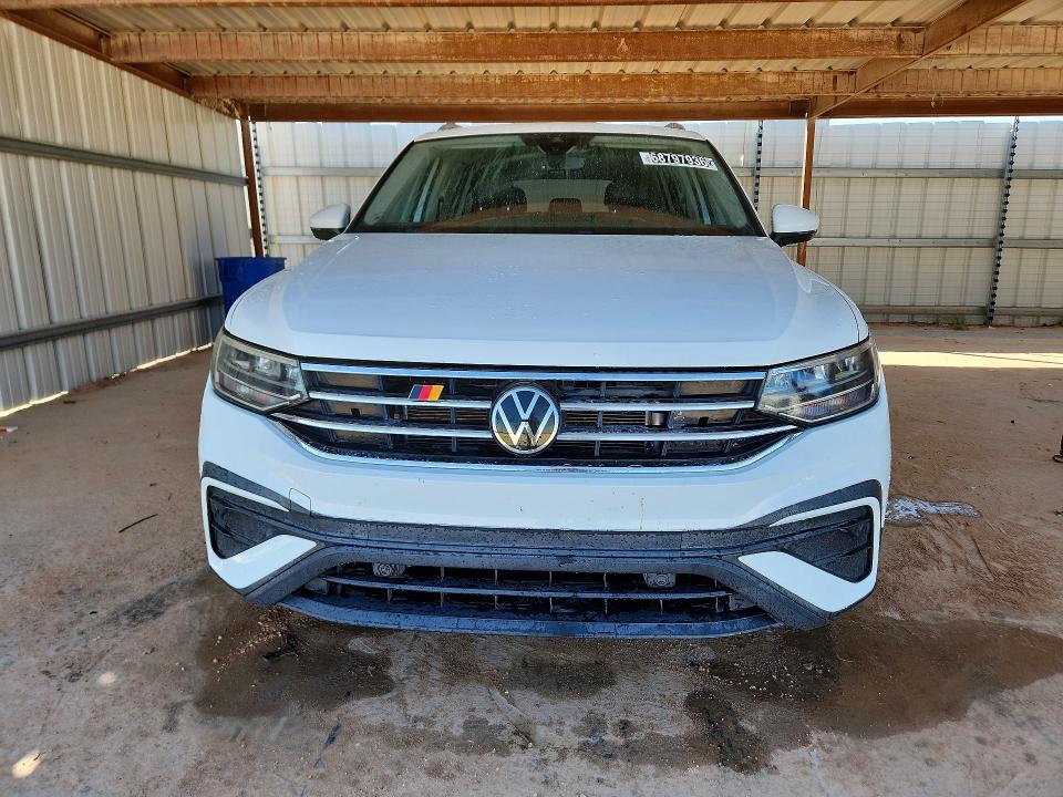 Продажа на аукционе авто 2022 Volkswagen Tiguan, vin: 3VV3B7AX9NM013119, номер лота: 68797936