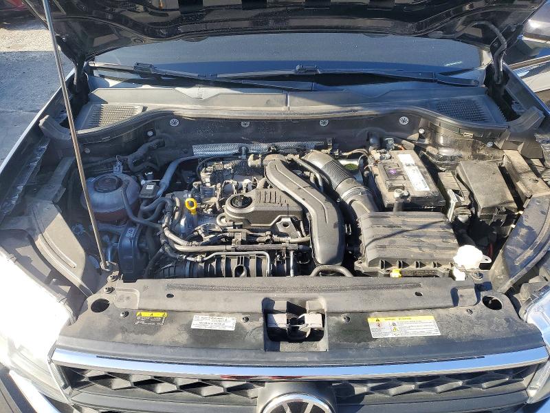 Продажа на аукционе авто 2022 Volkswagen Taos, vin: 3VVRX7B24NM015228, номер лота: 69042676