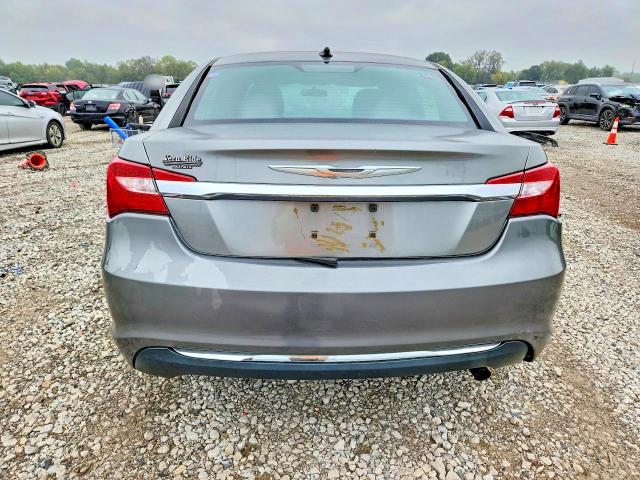 69903506 :رقم المزاد ، 1C3CCBAB3CN222799 vin ، 2012 Chrysler 200 مزاد بيع