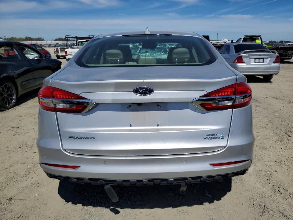 68432586 :رقم المزاد ، 3FA6P0MU2KR235737 vin ، 2019 Ford Fusion مزاد بيع