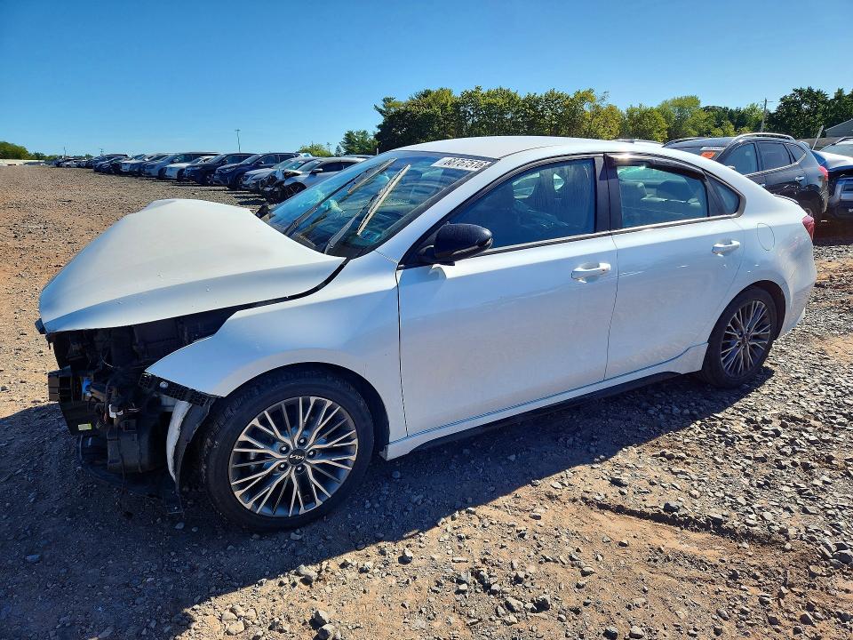 2022 Kia Forte მანქანა იყიდება აუქციონზე, vin: 3KPF54AD6NE435138, აუქციონის ნომერი: 68767516