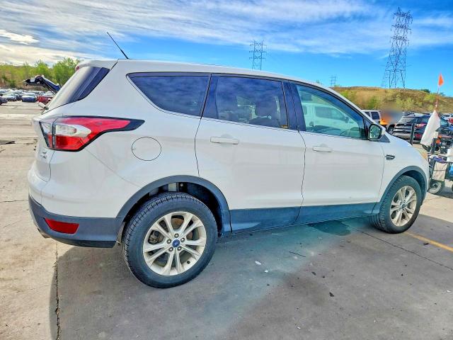 Продажа на аукционе авто 2017 Ford Escape, vin: 1FMCU9GD9HUC34474, номер лота: 68441876