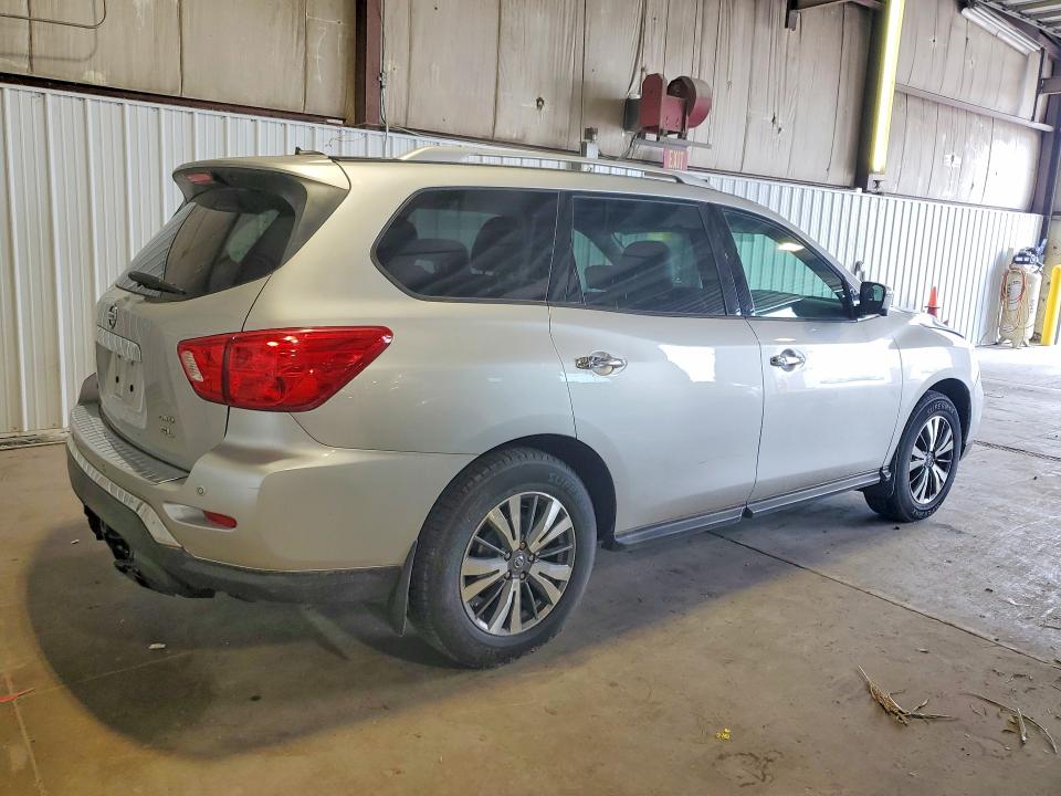 69005796 :رقم المزاد ، 5N1DR2MM6HC643507 vin ، 2017 Nissan Pathfinder مزاد بيع