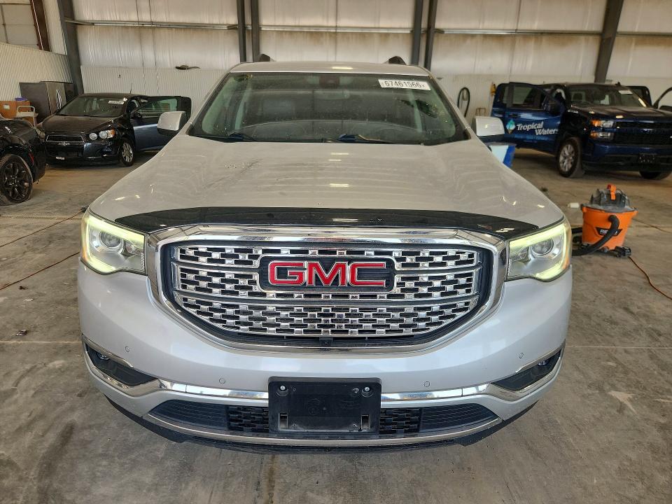 67461566 :رقم المزاد ، 1GKKNXLS3JZ113135 vin ، 2018 Gmc Acadia مزاد بيع