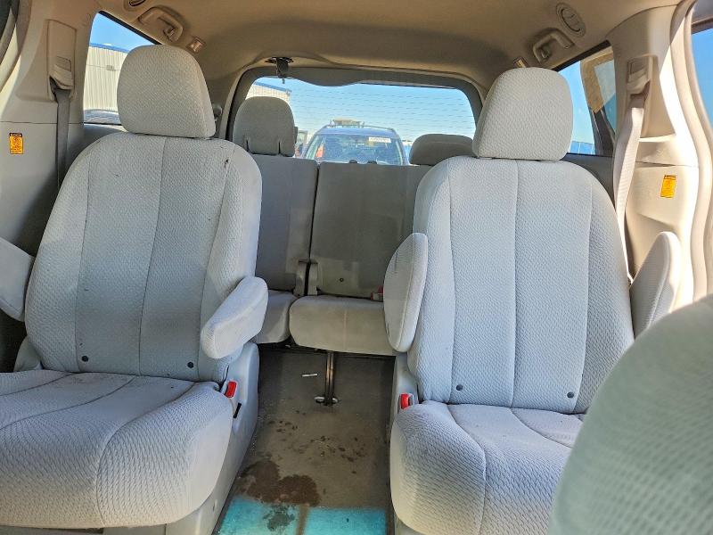 69613216 :رقم المزاد ، 5TDKA3DC6BS004453 vin ، 2011 Toyota Sienna مزاد بيع