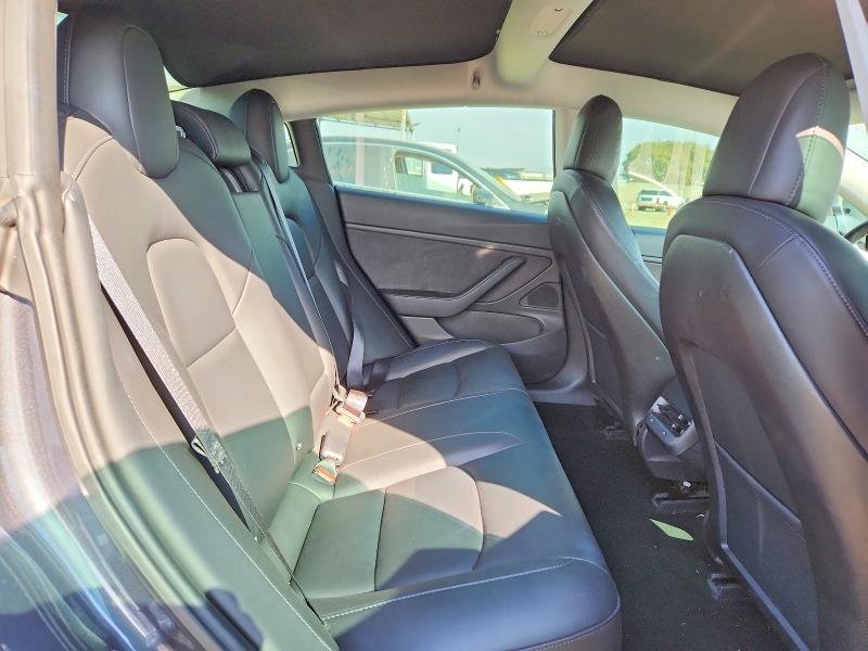 Продажа на аукционе авто 2018 Tesla Model 3, vin: 5YJ3E1EB2JF128600, номер лота: 70277836