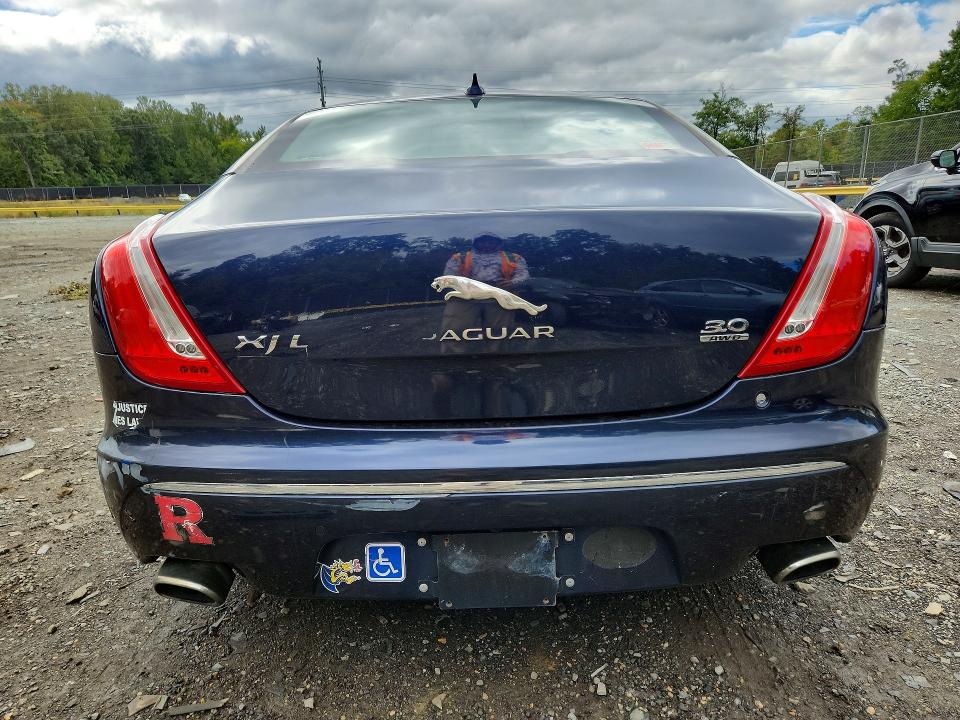 Продажа на аукционе авто 2015 Jaguar Xjl, vin: SAJWJ2GD1F8V90166, номер лота: 70441186