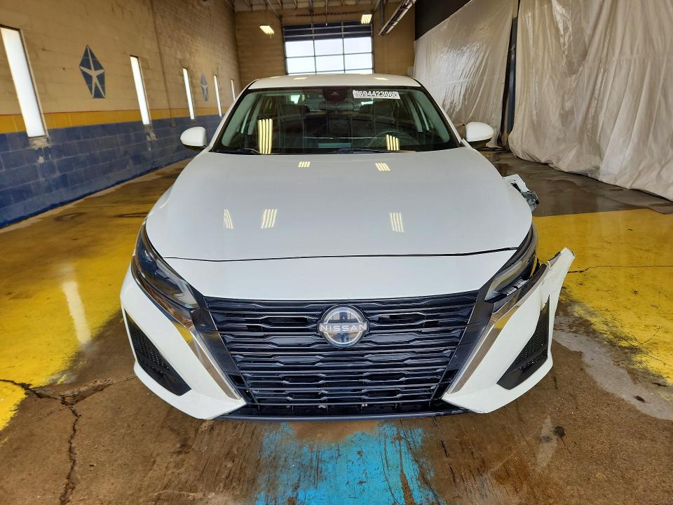 69442306 :رقم المزاد ، 1N4BL4BVXPN358614 vin ، 2023 Nissan Altima مزاد بيع