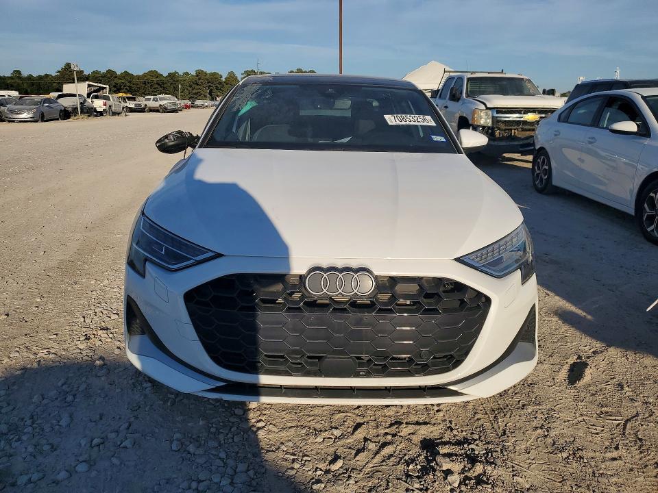 2025 Audi A3 მანქანა იყიდება აუქციონზე, vin: WAUGUDGYXSA044734, აუქციონის ნომერი: 70853256
