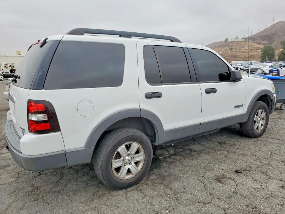 66860456 :رقم المزاد ، 1FMEU638X6UB37829 vin ، 2006 Ford Explorer مزاد بيع