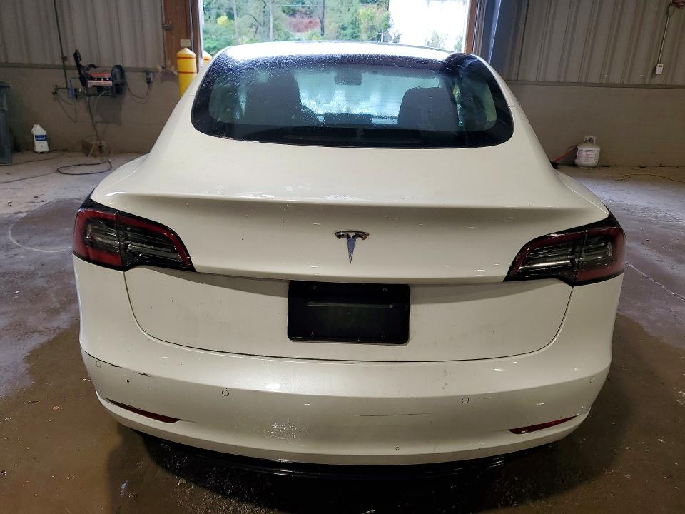 2022 Tesla Model 3 მანქანა იყიდება აუქციონზე, vin: 5YJ3E1EA5NF372335, აუქციონის ნომერი: 70709936