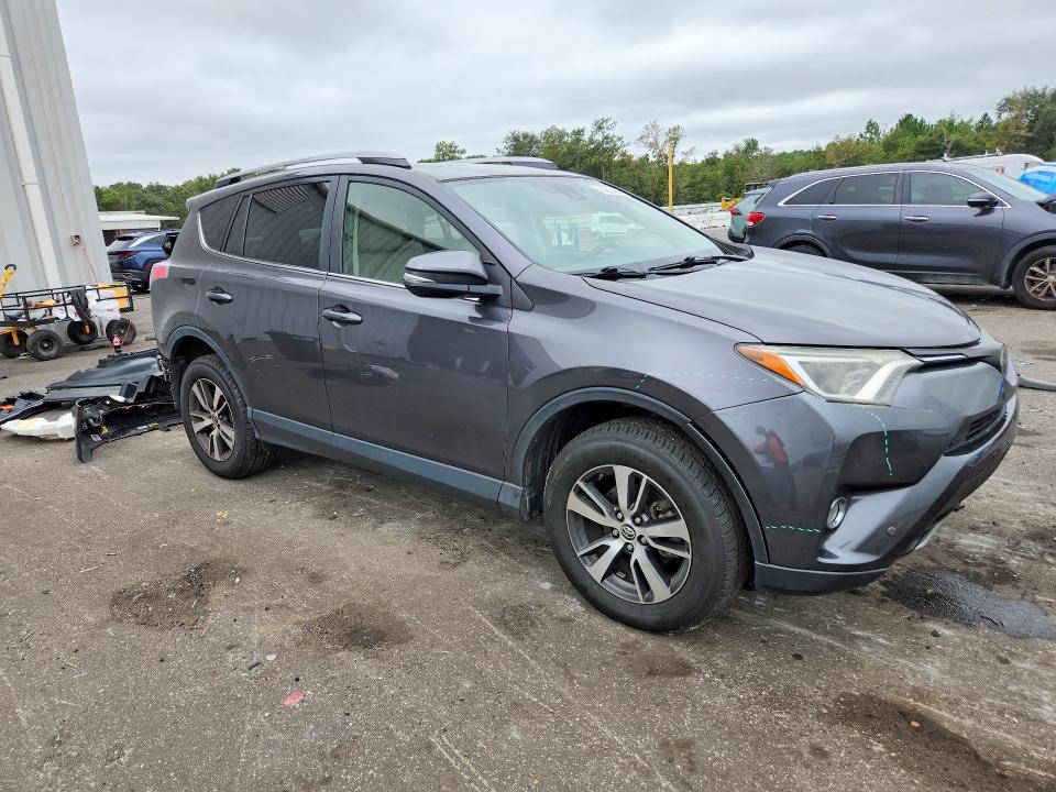 Продаж на аукціоні авто 2017 Toyota Rav4, vin: JTMRFREV4HJ712032, номер лоту: 70063426