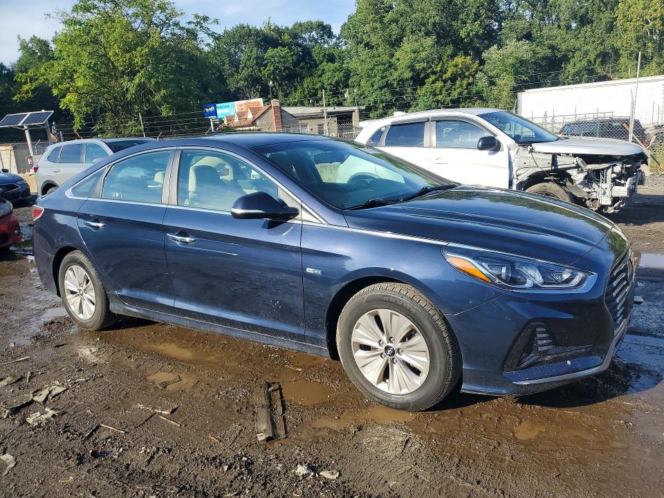 67618166 :رقم المزاد ، KMHE24L38JA080135 vin ، 2018 Hyundai Sonata Hybrid مزاد بيع