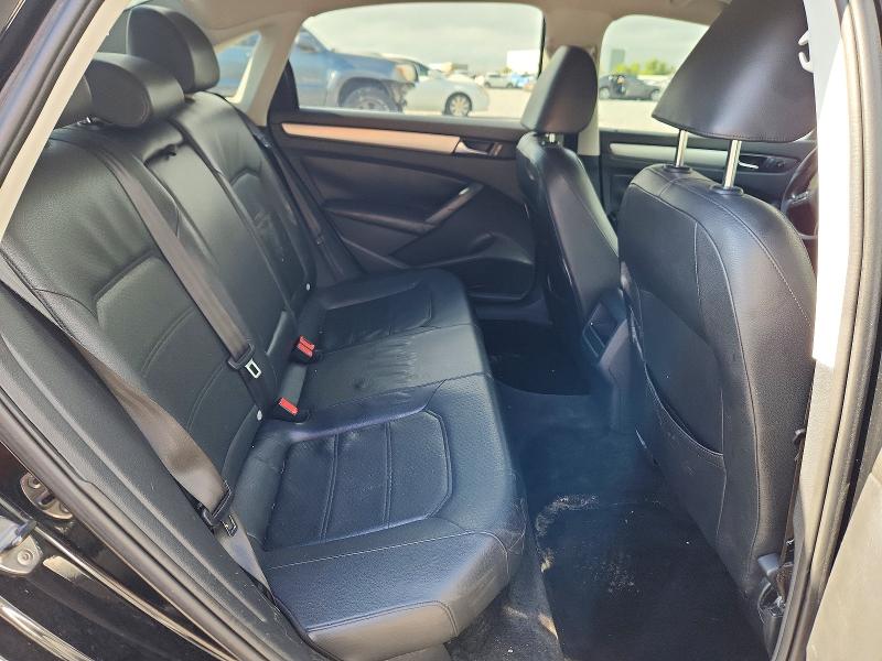 70433416 :رقم المزاد ، 1VWBP7A39CC009639 vin ، 2012 Volkswagen Passat مزاد بيع