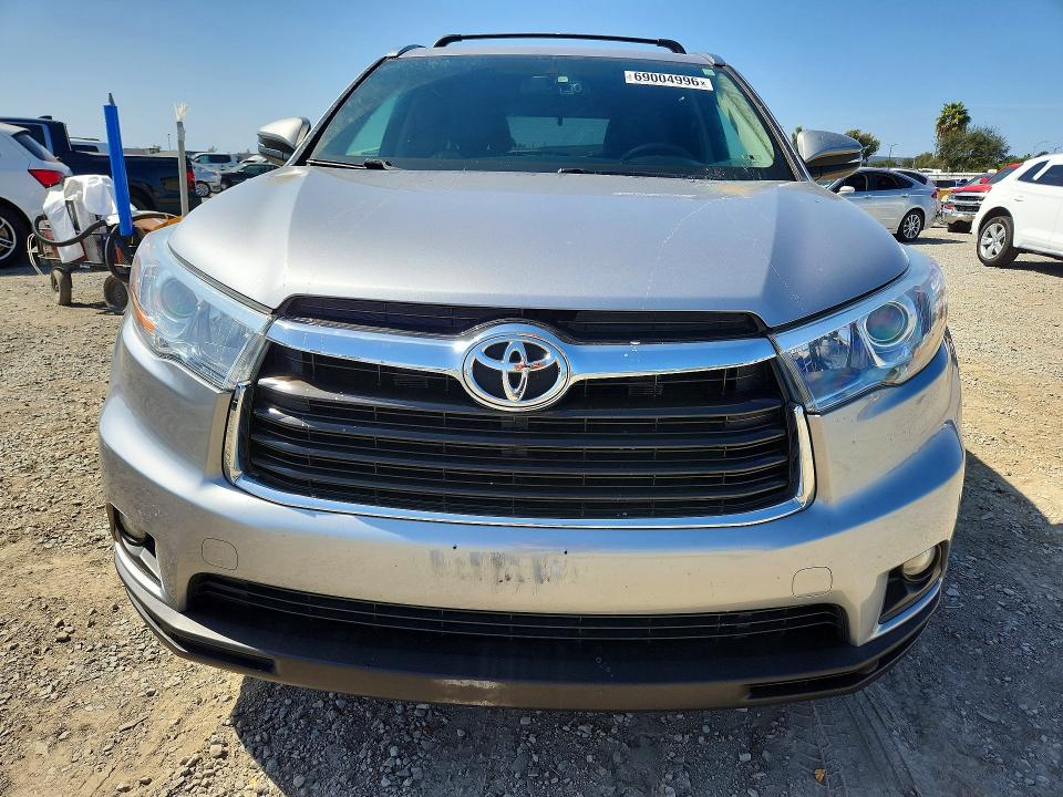 69004996 :رقم المزاد ، 5TDKKRFH1FS077986 vin ، 2015 Toyota Highlander مزاد بيع