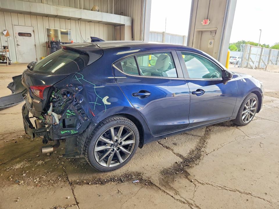 Продаж на аукціоні авто 2018 Mazda 3, vin: 3MZBN1M35JM165123, номер лоту: 68098726