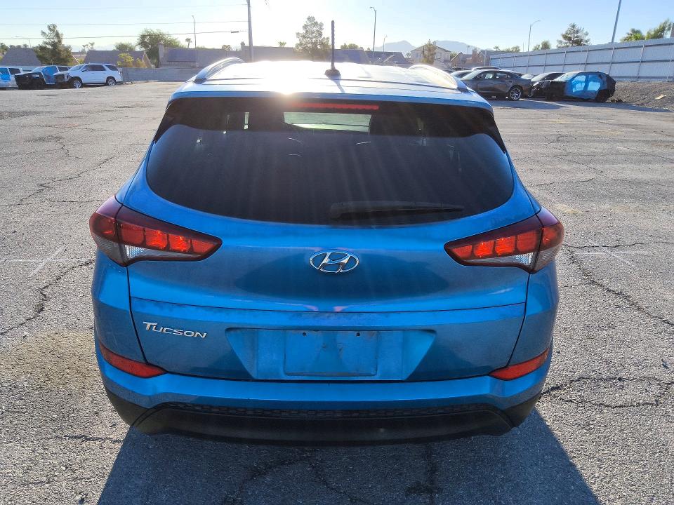 2017 Hyundai Tucson მანქანა იყიდება აუქციონზე, vin: KM8J33A4XHU596006, აუქციონის ნომერი: 64261496