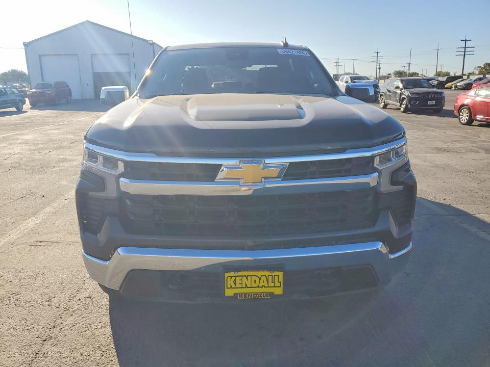 68421486 :رقم المزاد ، 1GCUDDEDXNZ640860 vin ، 2022 Chevrolet Silverado مزاد بيع