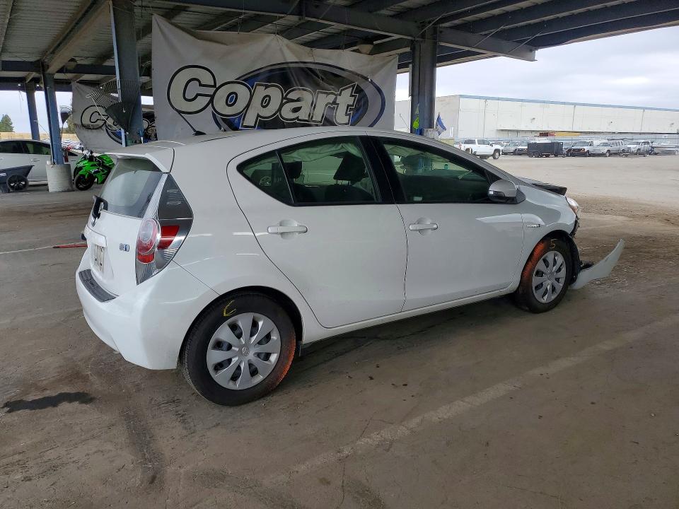 69224436 :رقم المزاد ، JTDKDTB33E1573904 vin ، 2014 Toyota Prius C مزاد بيع