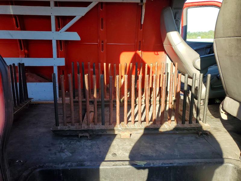 69601326 :رقم المزاد ، 1GCWGAFP9J1255094 vin ، 2018 Chevrolet Express 2500 مزاد بيع