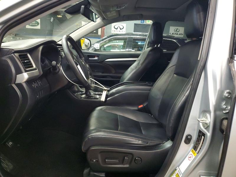 Продаж на аукціоні авто 2019 Toyota Highlander, vin: 5TDJZRFH8KS565141, номер лоту: 70992496