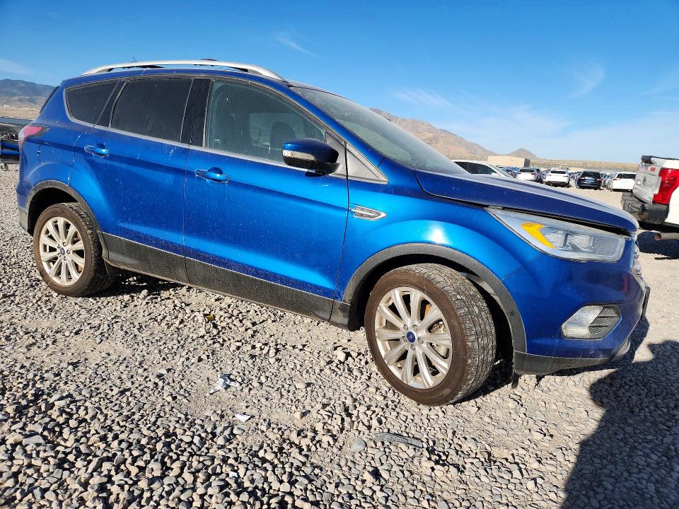 2017 Ford Escape მანქანა იყიდება აუქციონზე, vin: 1FMCU9J99HUA62175, აუქციონის ნომერი: 68400166