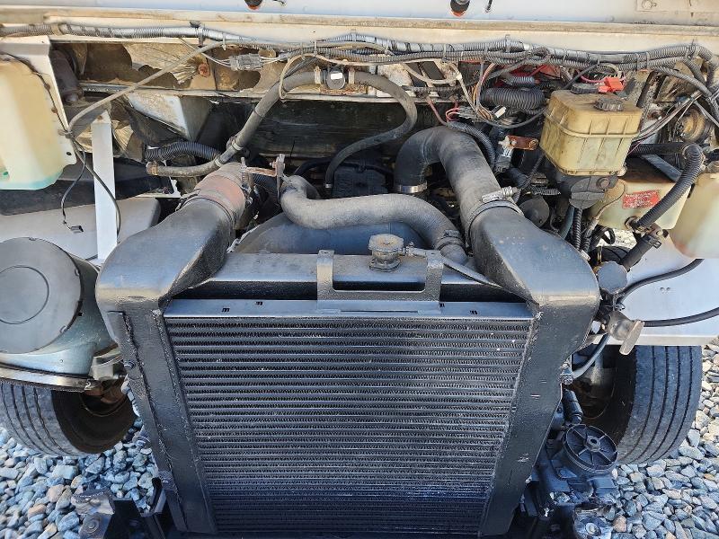 Продаж на аукціоні авто 2002 Frht - Freightliner Chassis, vin: 4UZAANBW22CK57173, номер лоту: 69374576