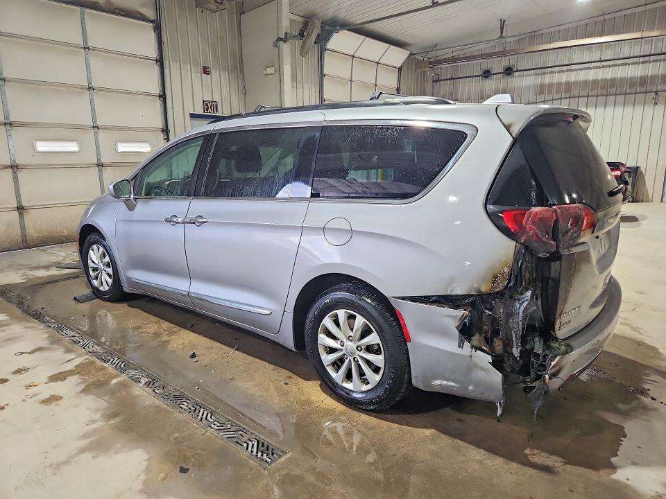 Продаж на аукціоні авто 2017 Chrysler Pacifica, vin: 2C4RC1BG1HR539131, номер лоту: 69680766