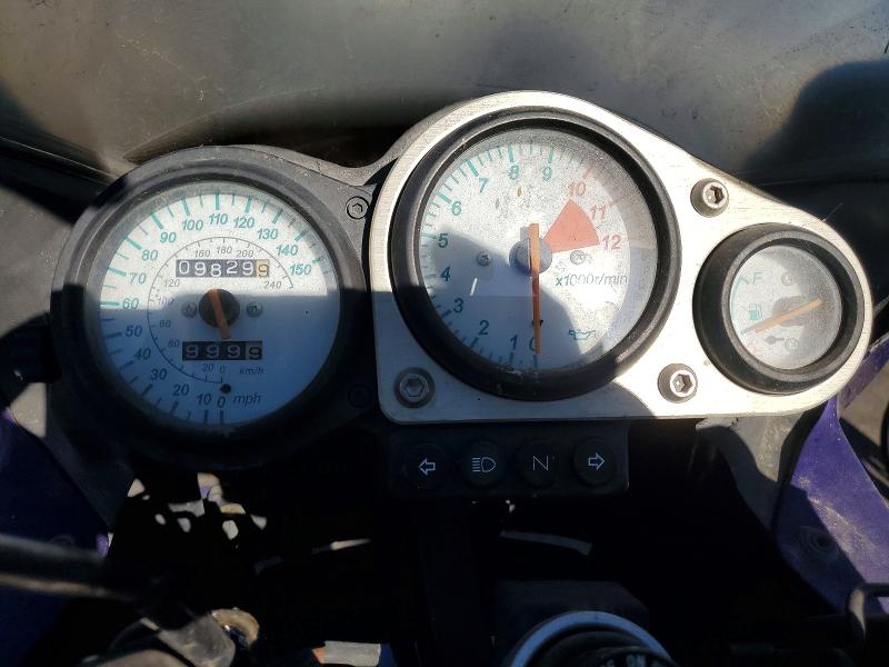 67727046 :رقم المزاد ، JKAZRDH122A003314 vin ، 2002 Kawasaki Zr750 مزاد بيع