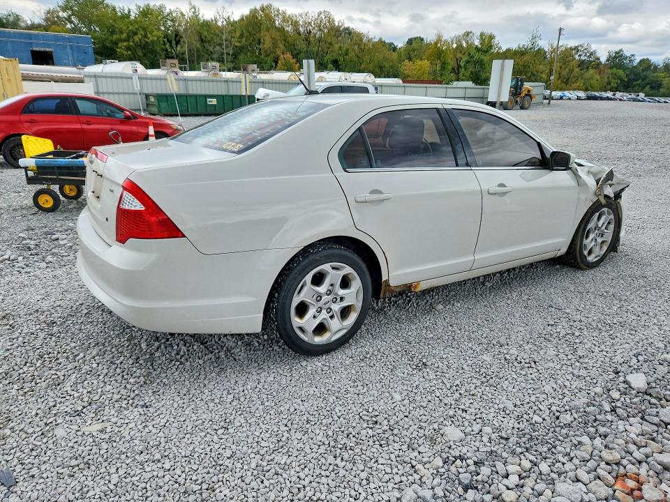 70555376 :رقم المزاد ، 3FAHP0HA2AR371308 vin ، 2010 Ford Fusion مزاد بيع