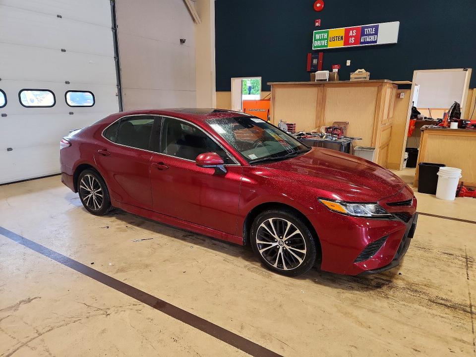 2018 Toyota Camry მანქანა იყიდება აუქციონზე, vin: 4T1B11HKXJU669464, აუქციონის ნომერი: 67599936