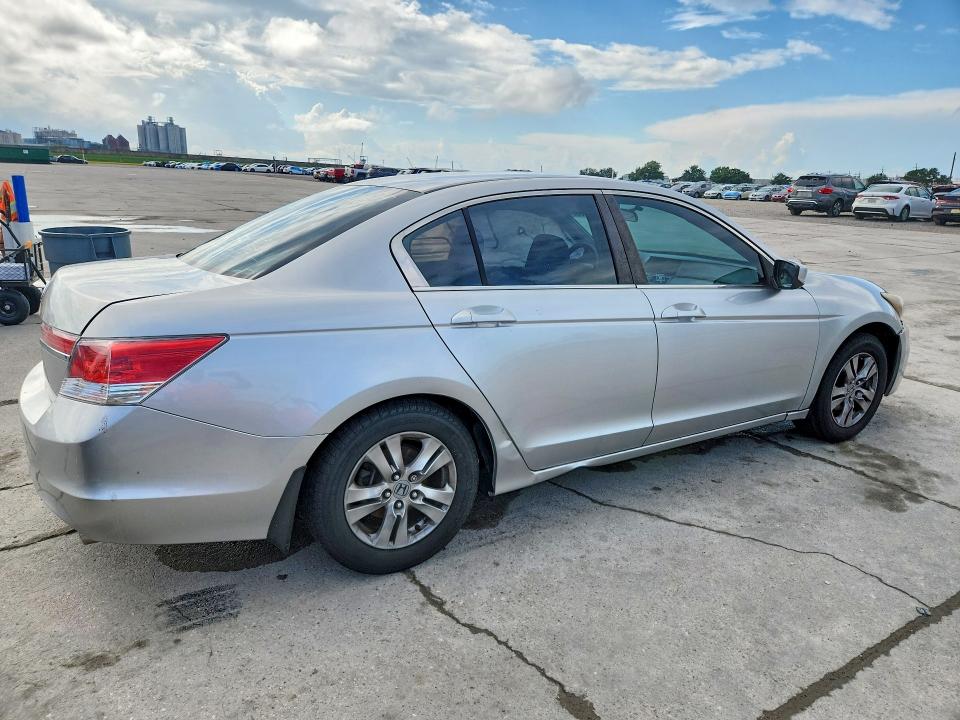 68750036 :رقم المزاد ، 1HGCP2F4XBA108378 vin ، 2011 Honda Accord مزاد بيع
