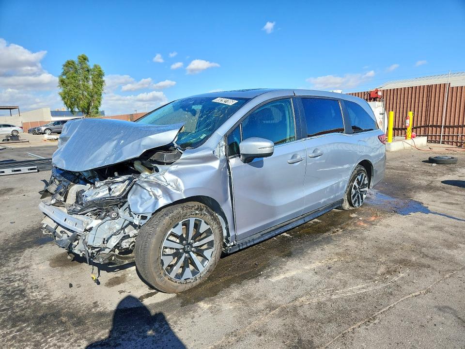 69292786 :رقم المزاد ، 5FNRL6H67SB055849 vin ، 2025 Honda Odyssey مزاد بيع