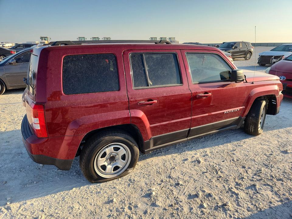 67147296 :رقم المزاد ، 1C4NJPBB3FD372170 vin ، 2015 Jeep Patriot مزاد بيع