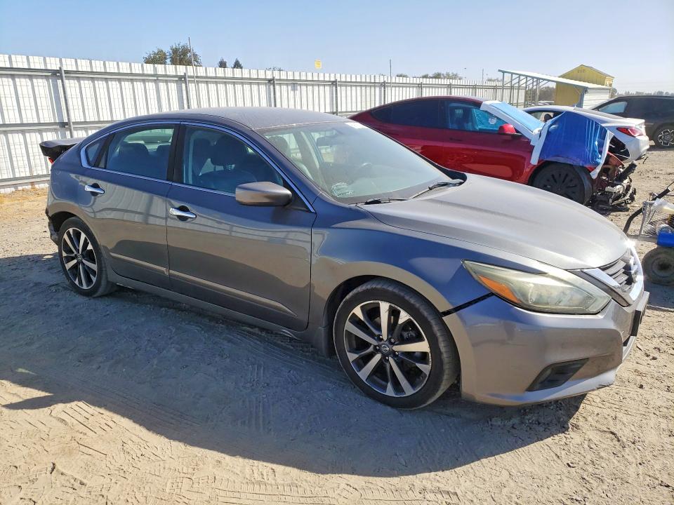 69097616 :رقم المزاد ، 1N4AL3AP0HC284058 vin ، 2017 Nissan Altima مزاد بيع