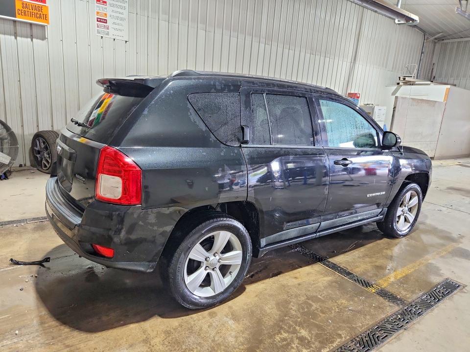 68915076 :رقم المزاد ، 1J4NT1FA0BD193131 vin ، 2011 Jeep Compass مزاد بيع
